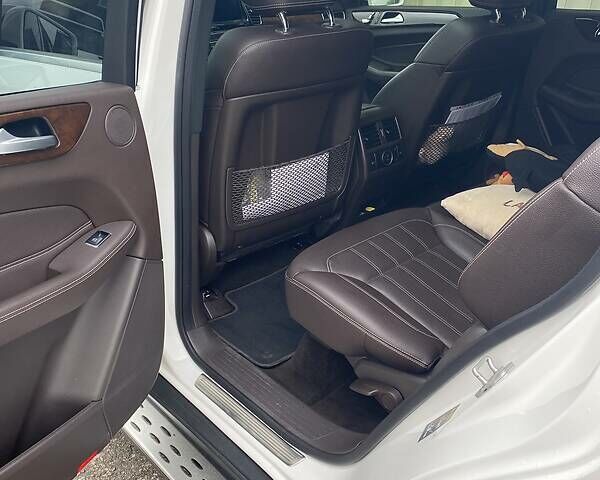 Белый Мерседес ГЛС-Класс, объемом двигателя 3 л и пробегом 200 тыс. км за 45000 $, фото 9 на Automoto.ua