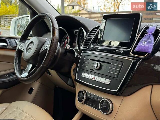 Белый Мерседес ГЛС-Класс, объемом двигателя 3 л и пробегом 146 тыс. км за 37490 $, фото 23 на Automoto.ua