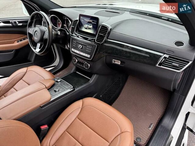 Белый Мерседес ГЛС-Класс, объемом двигателя 2.99 л и пробегом 196 тыс. км за 38800 $, фото 28 на Automoto.ua