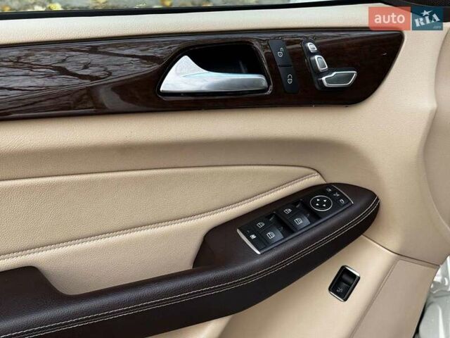 Белый Мерседес ГЛС-Класс, объемом двигателя 3 л и пробегом 146 тыс. км за 37490 $, фото 15 на Automoto.ua