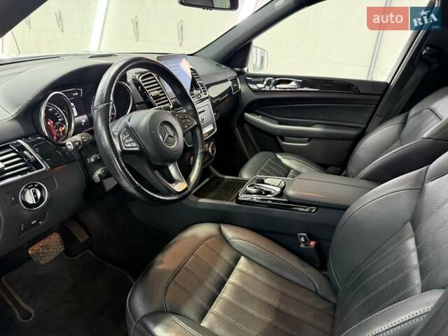 Белый Мерседес ГЛС-Класс, объемом двигателя 3 л и пробегом 150 тыс. км за 27100 $, фото 16 на Automoto.ua