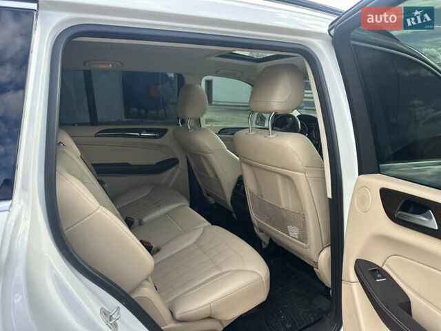 Белый Мерседес ГЛС-Класс, объемом двигателя 3 л и пробегом 165 тыс. км за 32000 $, фото 16 на Automoto.ua