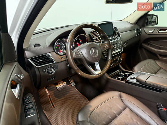 Белый Мерседес ГЛС-Класс, объемом двигателя 2.99 л и пробегом 87 тыс. км за 43500 $, фото 21 на Automoto.ua