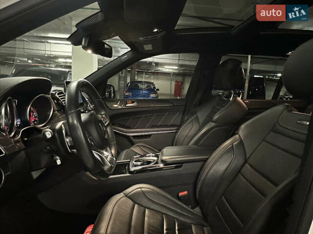 Мерседес ГЛС-Класс 2016 у Києві на Automoto.ua Білий Мерседес ГЛС-Класс, об'ємом двигуна 5.46 л та пробігом 165 тис. км за 43000 $, фото 13 на Automoto.ua