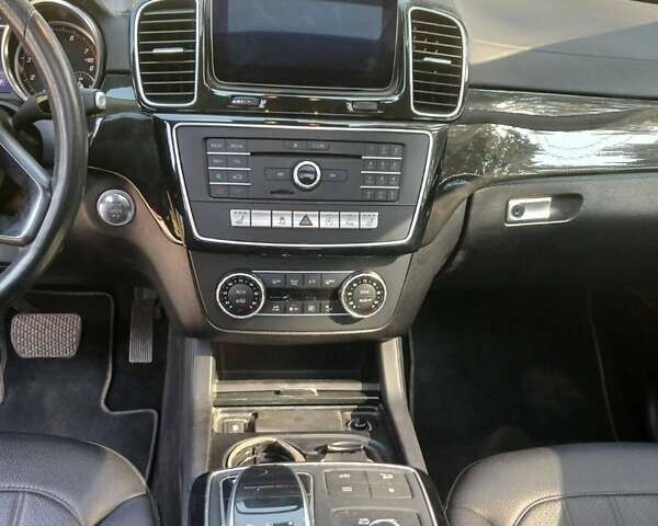 Белый Мерседес ГЛС-Класс, объемом двигателя 3 л и пробегом 120 тыс. км за 28999 $, фото 2 на Automoto.ua