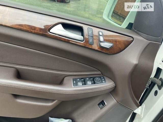 Белый Мерседес ГЛС-Класс, объемом двигателя 3 л и пробегом 200 тыс. км за 45000 $, фото 7 на Automoto.ua