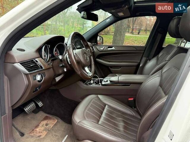 Белый Мерседес ГЛС-Класс, объемом двигателя 3 л и пробегом 80 тыс. км за 35990 $, фото 12 на Automoto.ua
