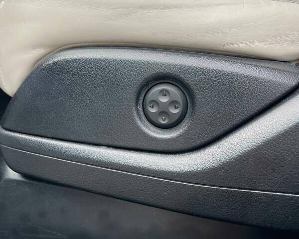 Белый Мерседес ГЛС-Класс, объемом двигателя 2.99 л и пробегом 289 тыс. км за 48000 $, фото 50 на Automoto.ua