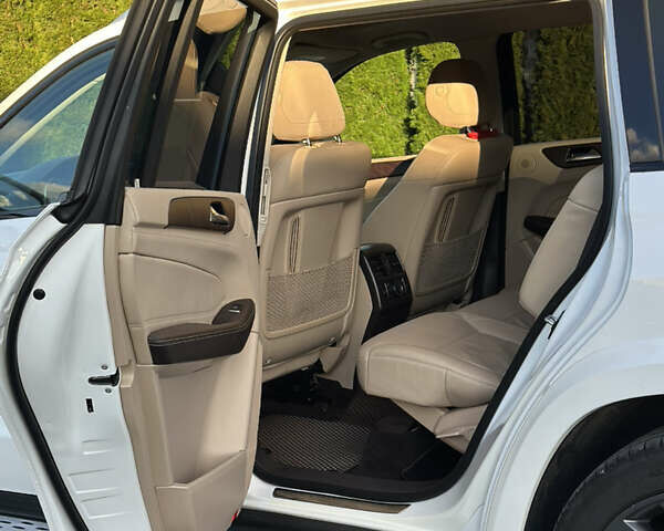 Белый Мерседес ГЛС-Класс, объемом двигателя 2.99 л и пробегом 190 тыс. км за 46800 $, фото 9 на Automoto.ua