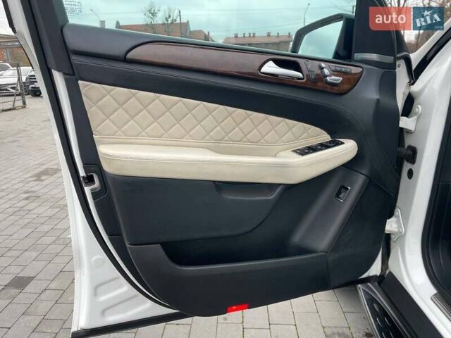 Белый Мерседес ГЛС-Класс, объемом двигателя 2.99 л и пробегом 289 тыс. км за 48000 $, фото 53 на Automoto.ua