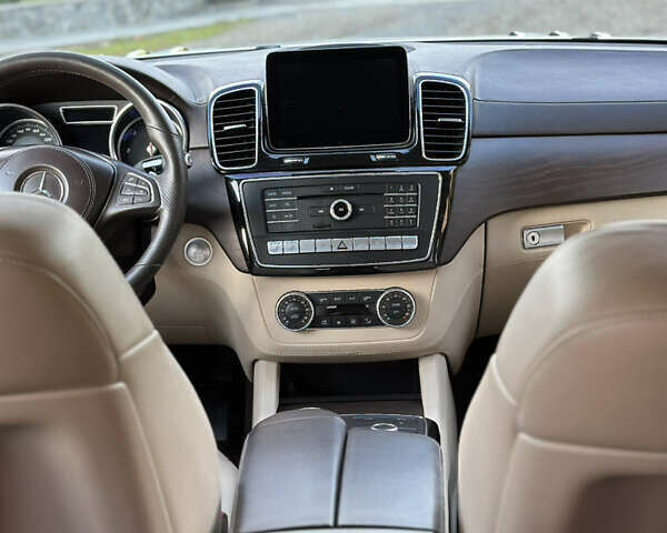 Белый Мерседес ГЛС-Класс, объемом двигателя 2.99 л и пробегом 190 тыс. км за 46800 $, фото 13 на Automoto.ua