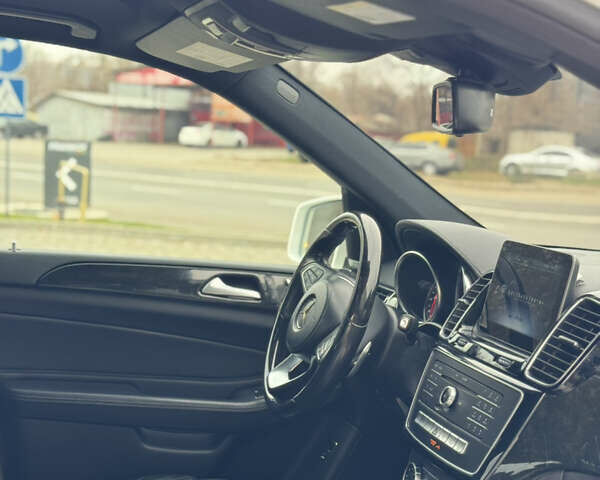 Белый Мерседес ГЛС-Класс, объемом двигателя 3 л и пробегом 196 тыс. км за 39800 $, фото 25 на Automoto.ua