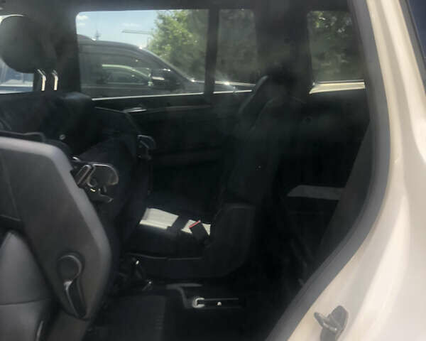 Белый Мерседес ГЛС-Класс, объемом двигателя 3 л и пробегом 196 тыс. км за 39800 $, фото 42 на Automoto.ua