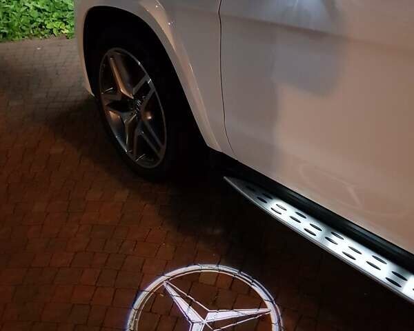 Білий Мерседес ГЛС-Класс, об'ємом двигуна 2.99 л та пробігом 99 тис. км за 55700 $, фото 12 на Automoto.ua