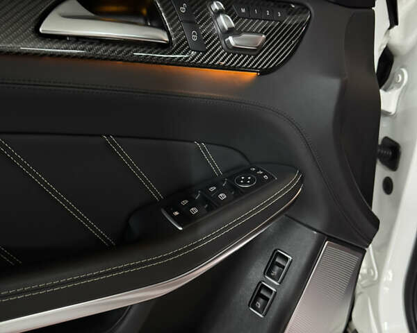 Білий Мерседес ГЛС-Класс, об'ємом двигуна 5.46 л та пробігом 127 тис. км за 62000 $, фото 7 на Automoto.ua