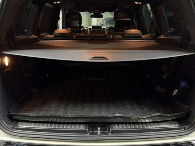 Білий Мерседес ГЛС-Класс, об'ємом двигуна 5.46 л та пробігом 129 тис. км за 55000 $, фото 12 на Automoto.ua