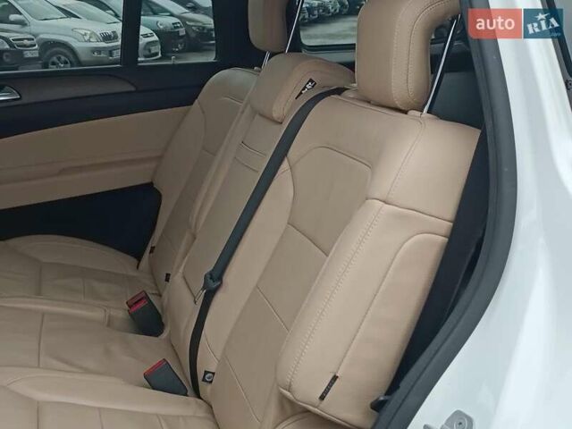 Белый Мерседес ГЛС-Класс, объемом двигателя 3 л и пробегом 149 тыс. км за 47700 $, фото 37 на Automoto.ua