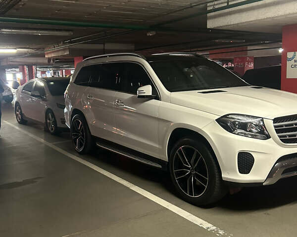 Белый Мерседес ГЛС-Класс, объемом двигателя 3 л и пробегом 128 тыс. км за 39000 $, фото 2 на Automoto.ua