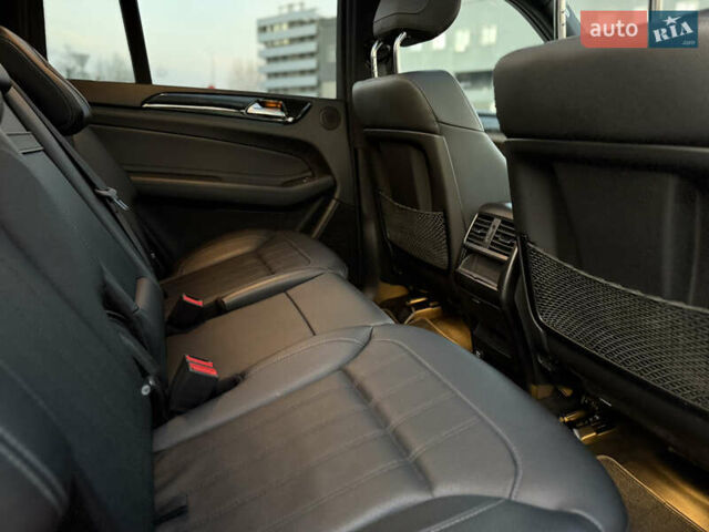 Белый Мерседес ГЛС-Класс, объемом двигателя 3 л и пробегом 102 тыс. км за 31900 $, фото 14 на Automoto.ua