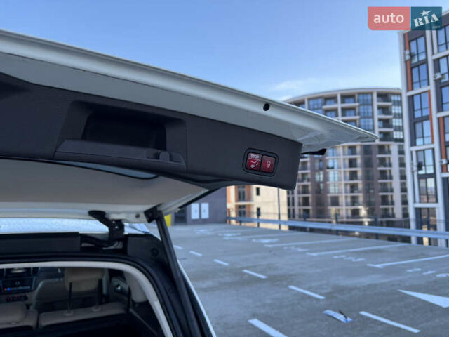 Білий Мерседес ГЛС-Класс, об'ємом двигуна 3 л та пробігом 225 тис. км за 40800 $, фото 48 на Automoto.ua