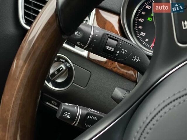 Белый Мерседес ГЛС-Класс, объемом двигателя 3 л и пробегом 125 тыс. км за 36700 $, фото 22 на Automoto.ua