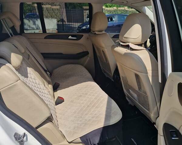 Білий Мерседес ГЛС-Класс, об'ємом двигуна 2.99 л та пробігом 137 тис. км за 40000 $, фото 4 на Automoto.ua