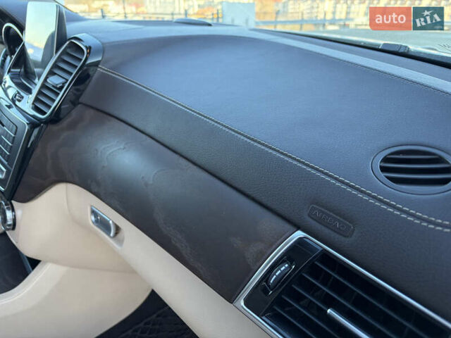 Білий Мерседес ГЛС-Класс, об'ємом двигуна 3 л та пробігом 225 тис. км за 40800 $, фото 41 на Automoto.ua