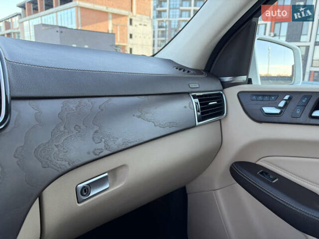 Білий Мерседес ГЛС-Класс, об'ємом двигуна 3 л та пробігом 225 тис. км за 40800 $, фото 26 на Automoto.ua