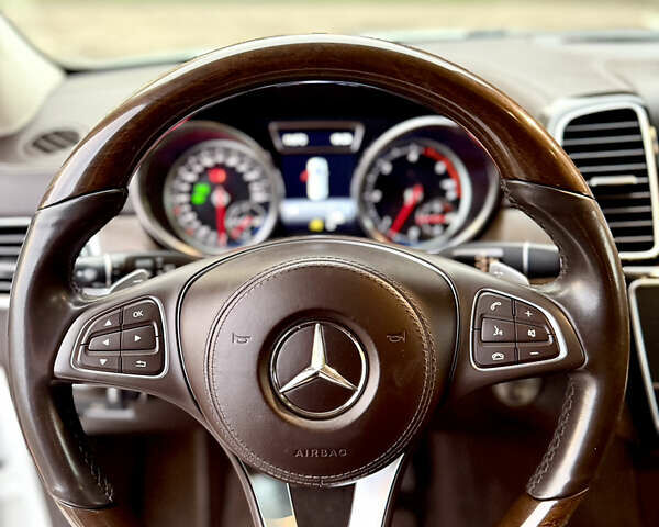 Белый Мерседес ГЛС-Класс, объемом двигателя 2.99 л и пробегом 147 тыс. км за 48700 $, фото 34 на Automoto.ua