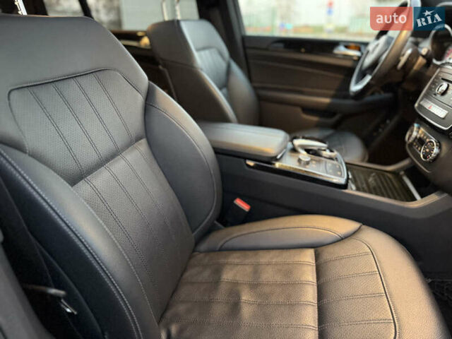 Белый Мерседес ГЛС-Класс, объемом двигателя 3 л и пробегом 102 тыс. км за 31900 $, фото 12 на Automoto.ua