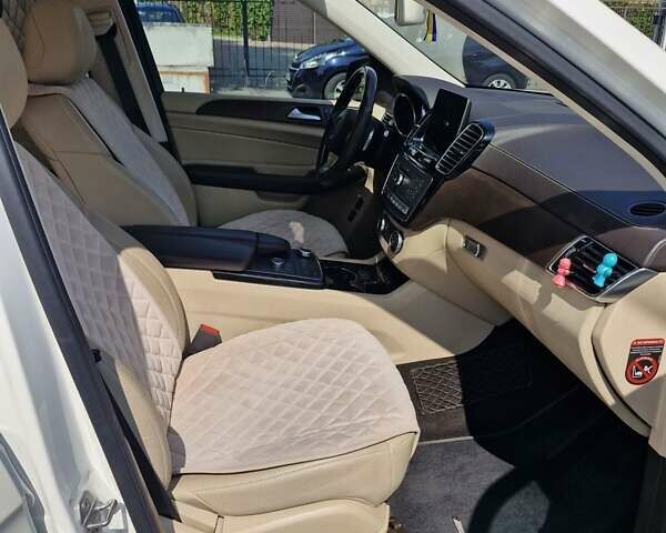 Білий Мерседес ГЛС-Класс, об'ємом двигуна 2.99 л та пробігом 137 тис. км за 40000 $, фото 1 на Automoto.ua