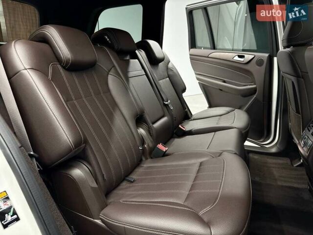 Белый Мерседес ГЛС-Класс, объемом двигателя 2.99 л и пробегом 100 тыс. км за 49999 $, фото 40 на Automoto.ua