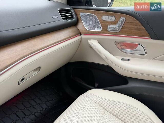 Белый Мерседес ГЛС-Класс, объемом двигателя 2.93 л и пробегом 155 тыс. км за 66900 $, фото 62 на Automoto.ua