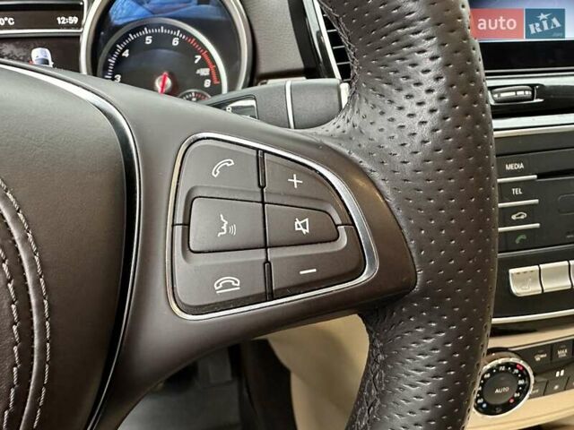 Белый Мерседес ГЛС-Класс, объемом двигателя 3 л и пробегом 80 тыс. км за 39900 $, фото 26 на Automoto.ua