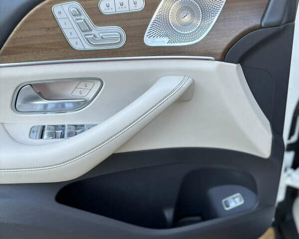 Белый Мерседес ГЛС-Класс, объемом двигателя 3 л и пробегом 112 тыс. км за 81000 $, фото 13 на Automoto.ua