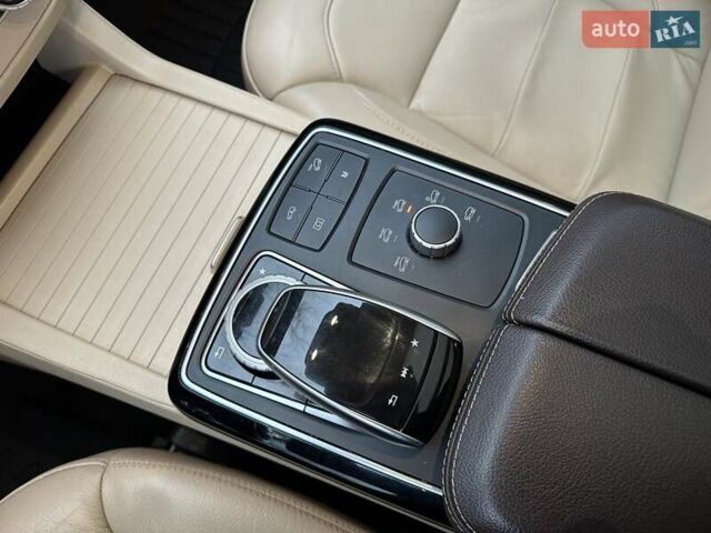 Белый Мерседес ГЛС-Класс, объемом двигателя 3 л и пробегом 80 тыс. км за 39900 $, фото 29 на Automoto.ua