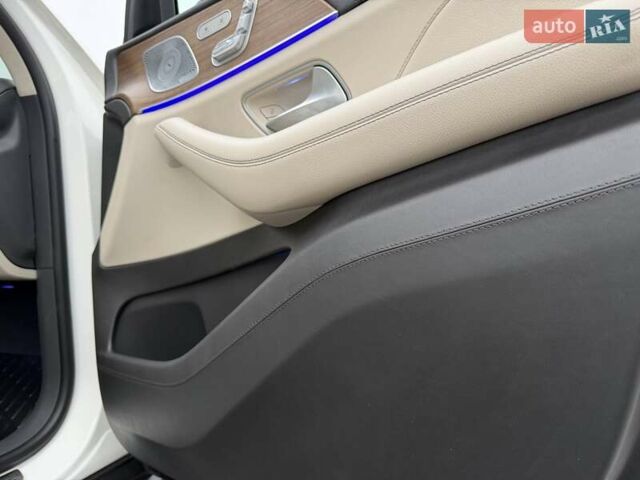 Белый Мерседес ГЛС-Класс, объемом двигателя 2.93 л и пробегом 155 тыс. км за 66900 $, фото 38 на Automoto.ua