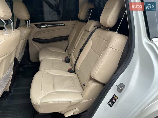 Белый Мерседес ГЛС-Класс, объемом двигателя 3 л и пробегом 80 тыс. км за 39900 $, фото 32 на Automoto.ua