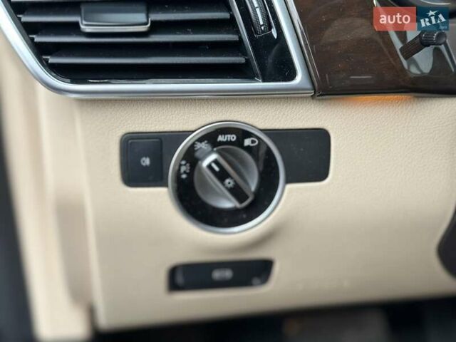 Белый Мерседес ГЛС-Класс, объемом двигателя 3 л и пробегом 80 тыс. км за 39900 $, фото 22 на Automoto.ua