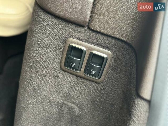 Белый Мерседес ГЛС-Класс, объемом двигателя 3 л и пробегом 80 тыс. км за 39900 $, фото 35 на Automoto.ua