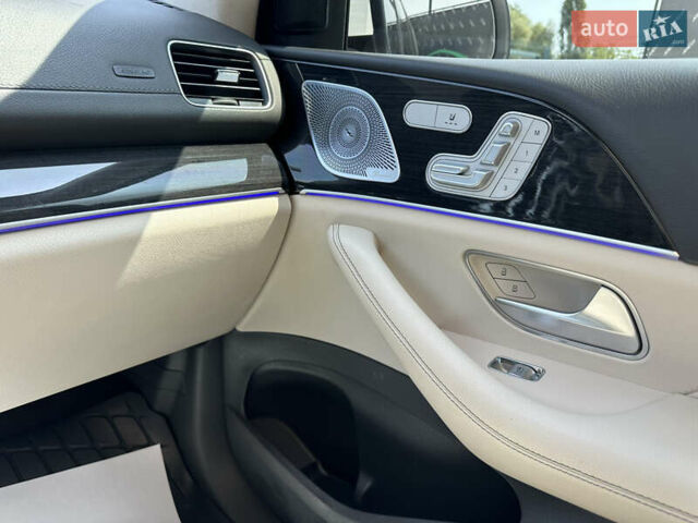 Белый Мерседес ГЛС-Класс, объемом двигателя 3 л и пробегом 139 тыс. км за 56999 $, фото 24 на Automoto.ua