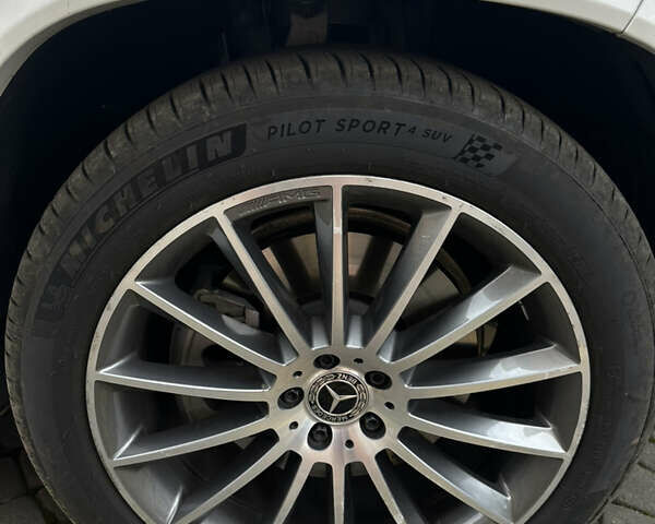 Мерседес ГЛС-Класс 2019 в Черновцах на Automoto.ua Белый Мерседес ГЛС-Класс, объемом двигателя 3 л и пробегом 95 тыс. км за 72400 $, фото 23 на Automoto.ua
