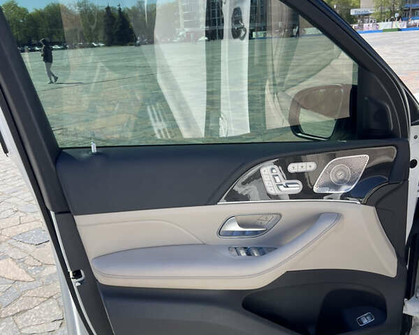 Белый Мерседес ГЛС-Класс, объемом двигателя 2.93 л и пробегом 126 тыс. км за 66200 $, фото 16 на Automoto.ua