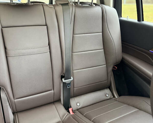 Белый Мерседес ГЛС-Класс, объемом двигателя 2.93 л и пробегом 99 тыс. км за 79900 $, фото 13 на Automoto.ua