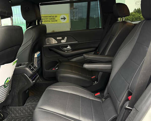 Белый Мерседес ГЛС-Класс, объемом двигателя 3 л и пробегом 103 тыс. км за 77900 $, фото 14 на Automoto.ua