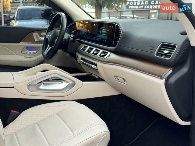 Мерседес ГЛС-Класс 2021 у Києві на Automoto.ua Білий Мерседес ГЛС-Класс, об'ємом двигуна 3 л та пробігом 136 тис. км за 64000 $, фото 39 на Automoto.ua