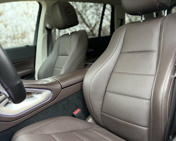 Белый Мерседес ГЛС-Класс, объемом двигателя 2.93 л и пробегом 99 тыс. км за 79900 $, фото 15 на Automoto.ua