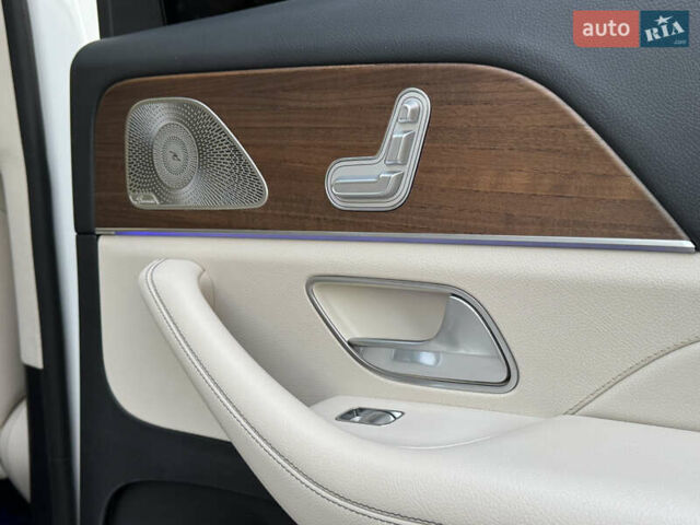 Мерседес ГЛС-Класс 2021 у Києві на Automoto.ua Білий Мерседес ГЛС-Класс, об'ємом двигуна 3 л та пробігом 136 тис. км за 64000 $, фото 38 на Automoto.ua