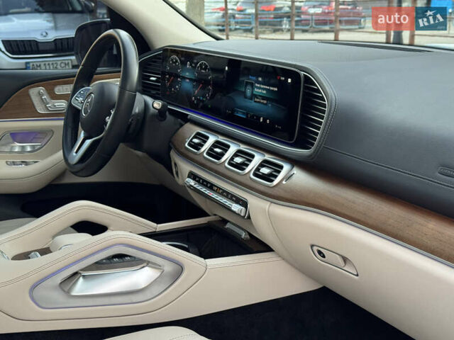 Мерседес ГЛС-Класс 2021 у Києві на Automoto.ua Білий Мерседес ГЛС-Класс, об'ємом двигуна 3 л та пробігом 136 тис. км за 64000 $, фото 41 на Automoto.ua