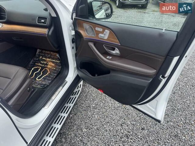 Белый Мерседес ГЛС-Класс, объемом двигателя 2.93 л и пробегом 99 тыс. км за 77900 $, фото 41 на Automoto.ua